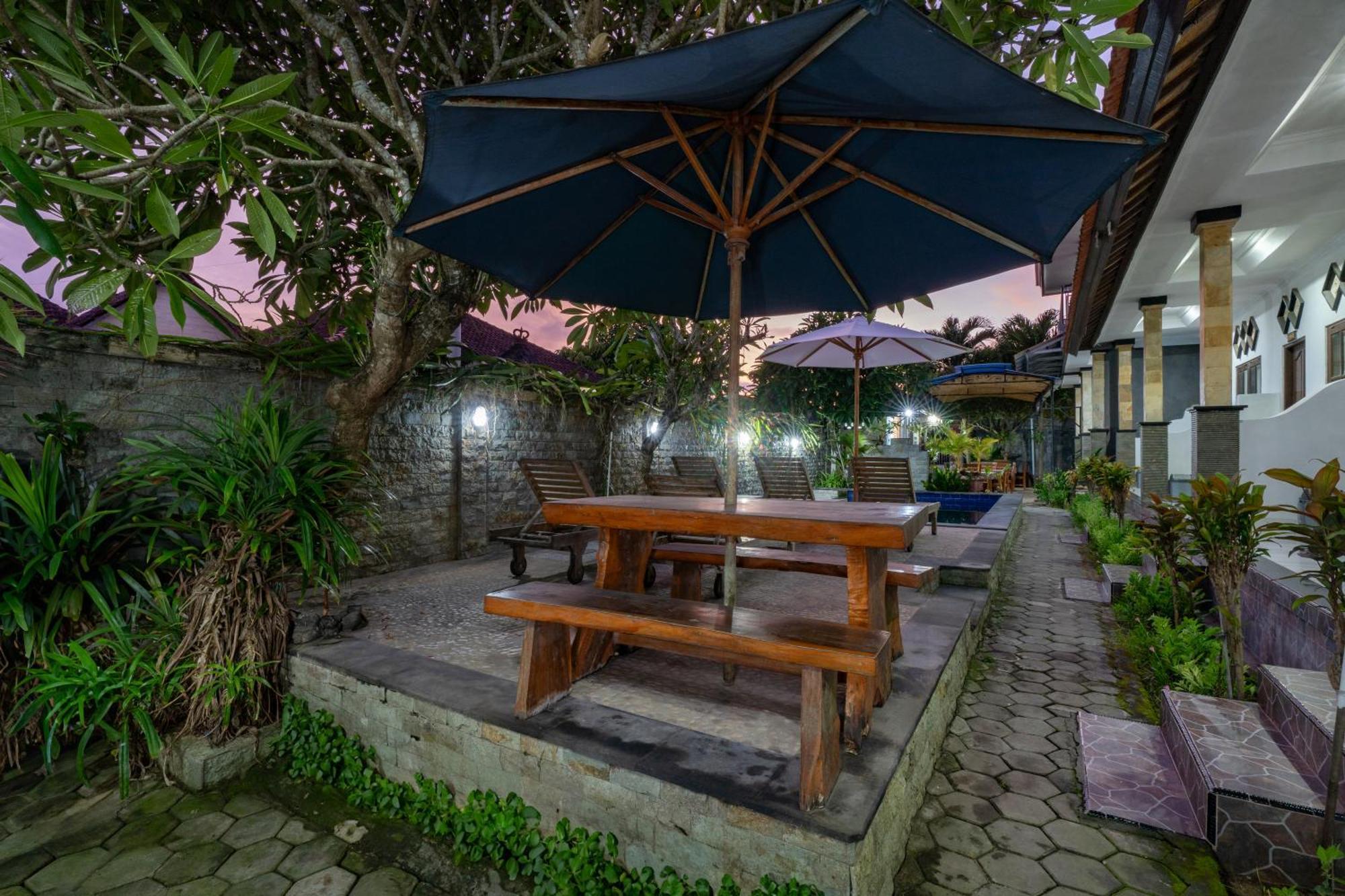 Widia Homestay Nusa Lembongan Exterior photo